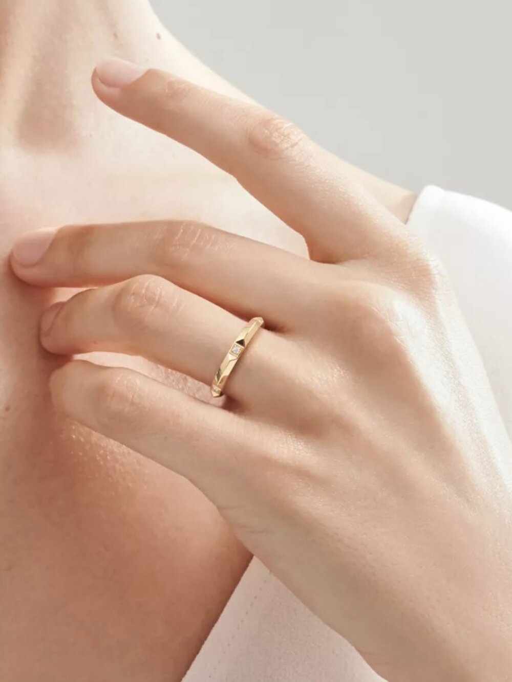 New Tiffany True® Band Ring 18K Yellow Gold size 8 - Picture 3 of 3